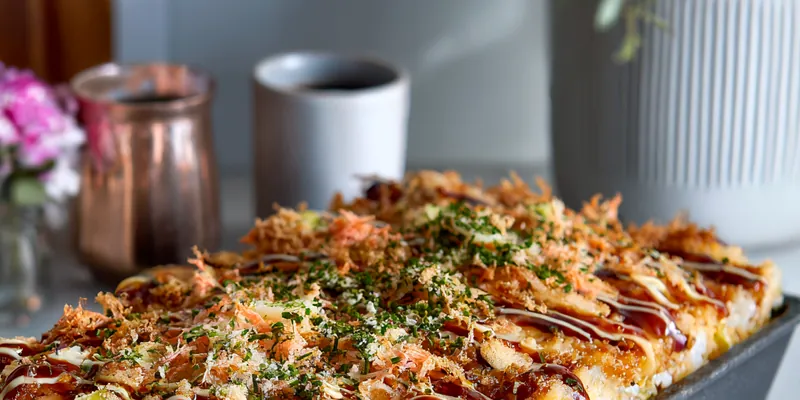 Baked shrimp tempura sushi with avocado and spicy mayo